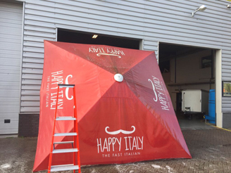 Reiniging van een Happy Italy parasol
